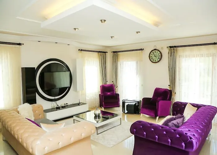 Stunning Ahmet In Villa Dalyan