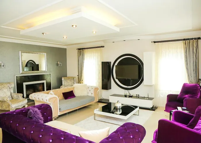 Villa Stunning Ahmet In *