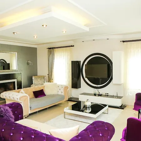 Villa Stunning Ahmet In *